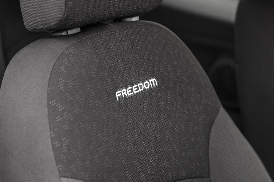 Детали интерьера Fiat Strada Freedom CD (278) 2018 года  (фото 3 из 13)